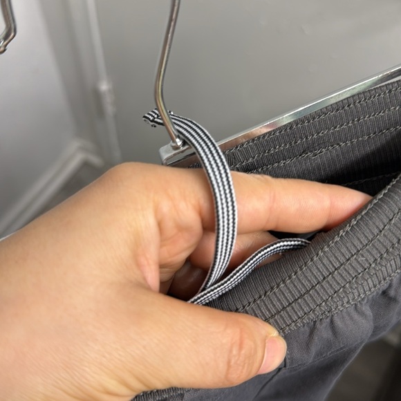 NORTH FACE Girls Jogger Pants XL (18) in gray Ruched Cropped Pull On Outdoor - Picture 6 of 6